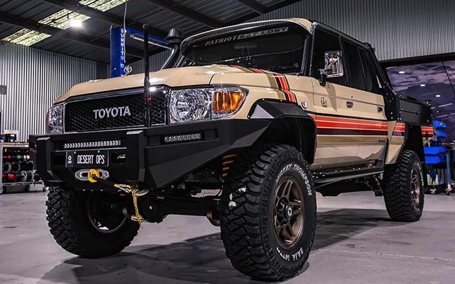 Toyota Land Cruiser Supertourer Desert Ops by Patriot Campers '2019